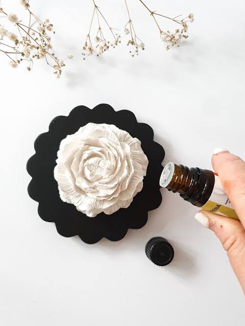 Eco friendly resin peony flower diffuser and tray making workshop